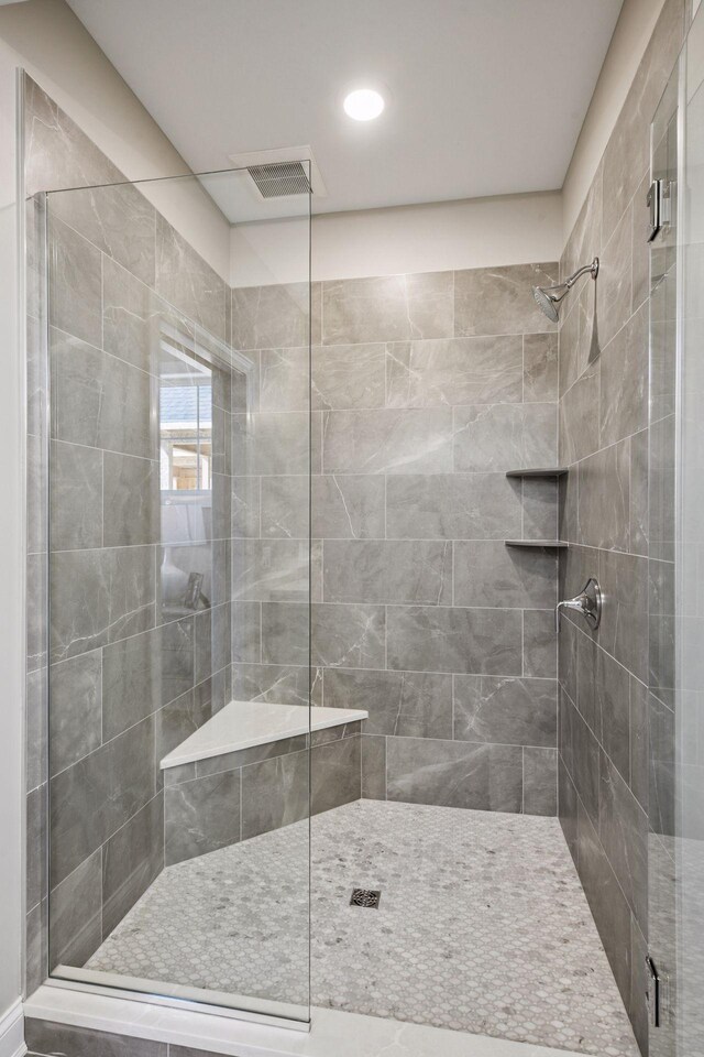 9155 Mills Dr, Chanhassen, MN 55317 - full bath with a stall shower, visible vents, and recessed lighting