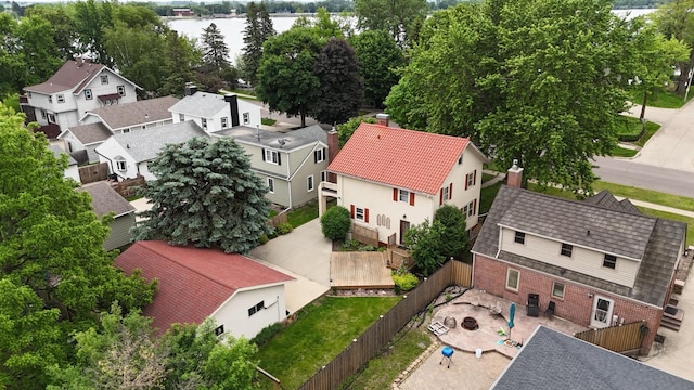 607 Lake Ave, Worthington, MN 56187 - aerial view of residential area with a large body of water