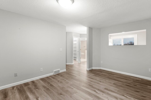 508 Chapel Ct, Eagan, MN 55121 - photo 32