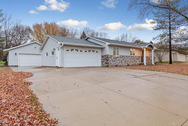 view of front facade featuring a garage