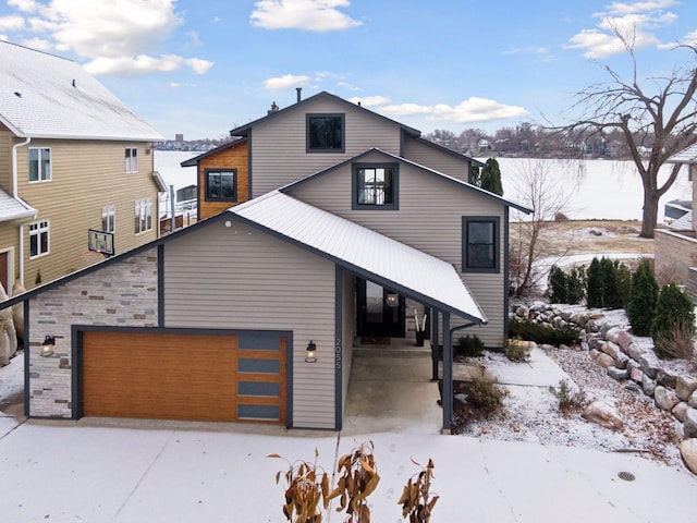 view of front of house featuring a garage