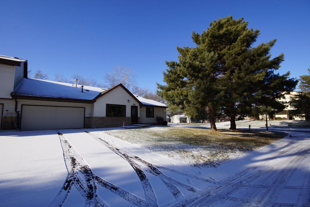 view of front of house featuring a garage