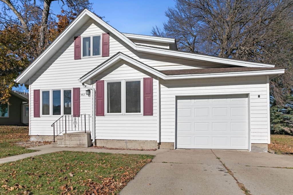 view of front of house featuring a garage