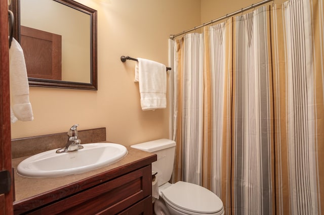 24539 Twilight Ln, Pelican Rapids, MN 56572 - bathroom featuring toilet, vanity, and a shower with curtain