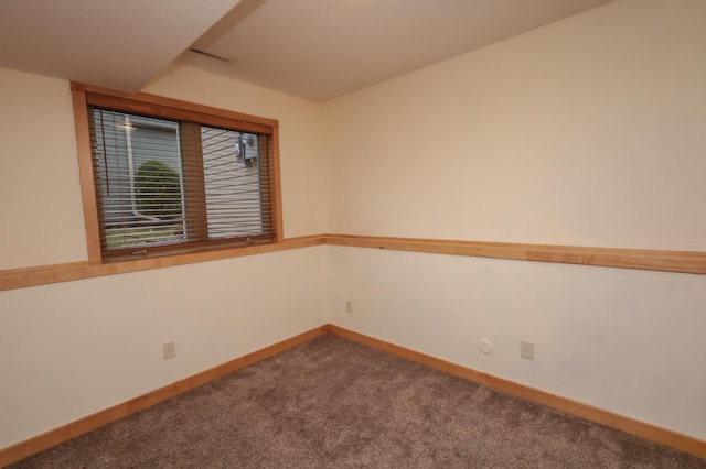 view of carpeted spare room