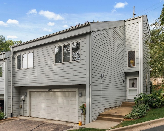 view of front of home featuring a garage