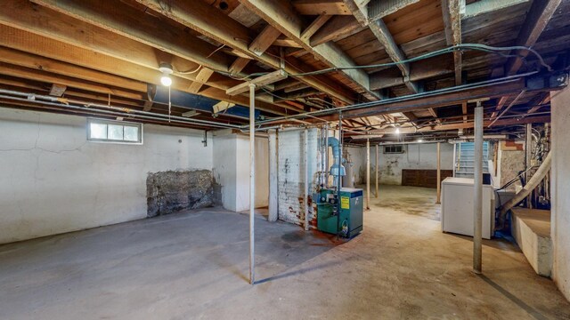 basement with washer / dryer