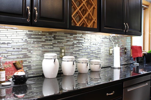 kitchen featuring decorative backsplash