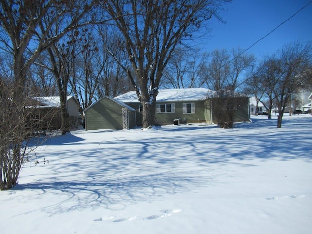 view of front of house