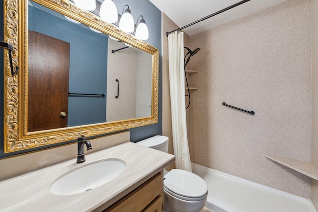 bathroom featuring a shower with shower curtain, vanity, and toilet