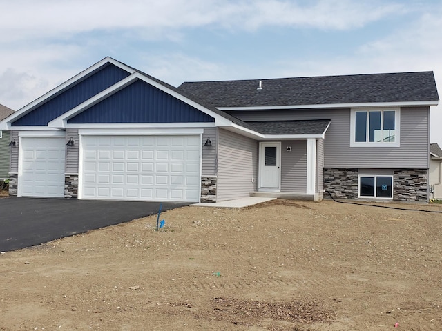 view of front facade with a garage