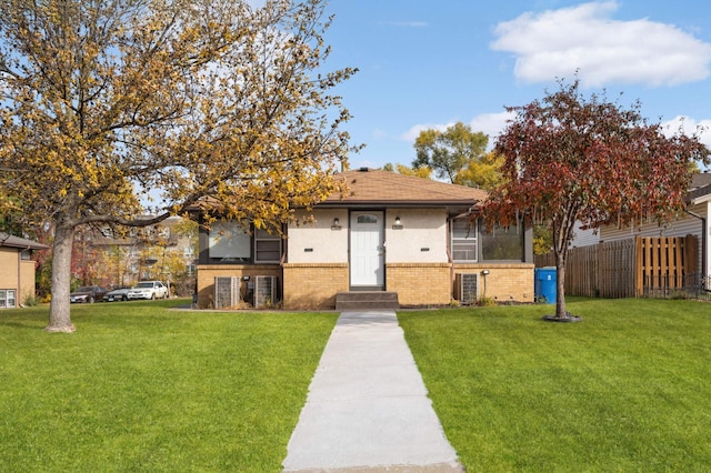 view of front of property with a front yard