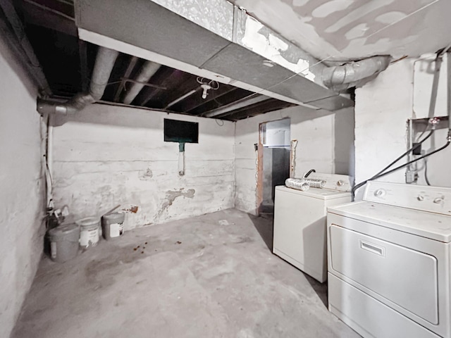 309 3rd Ave SW, Austin, MN 55912 - basement featuring independent washer and dryer