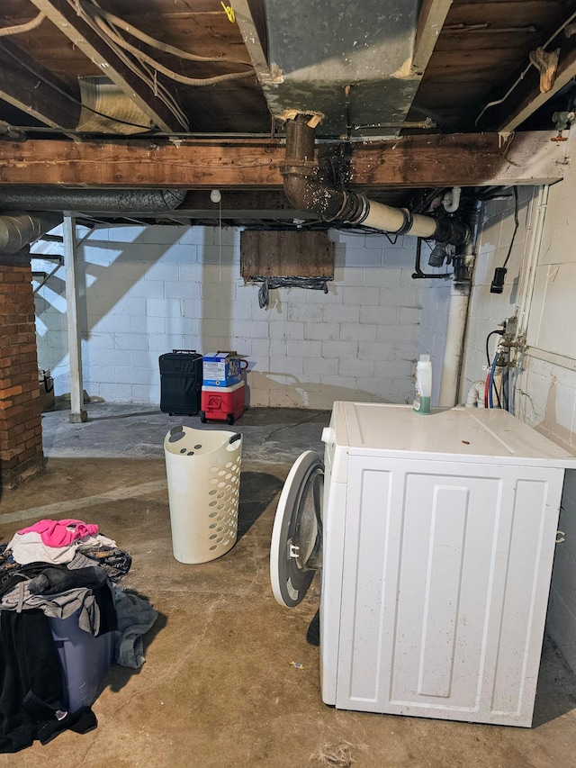 basement with washer / dryer