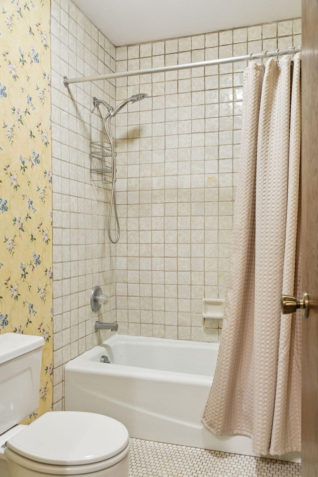 6517 Crackleberry Trl, Woodbury, MN 55129 - full bathroom with wallpapered walls and shower / bath combo with shower curtain