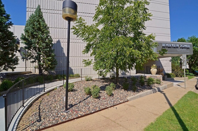 1920 1st St Unit 2001, Minneapolis, MN 55454 - surrounding community