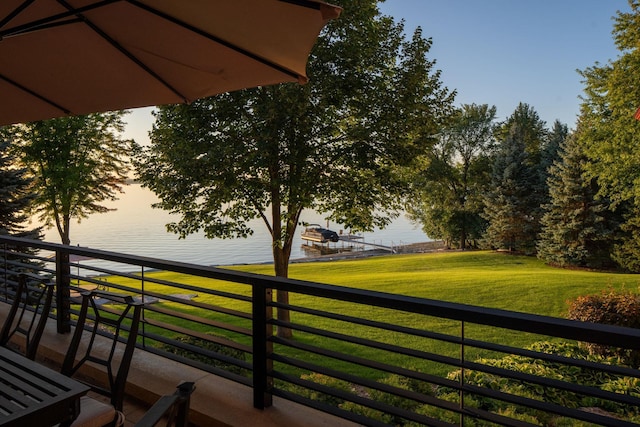 19752 Halwood Rd, Glenwood Twp, MN 56334 - balcony featuring a water view
