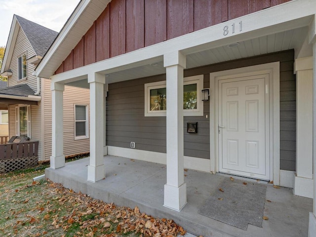 entrance to property with covered porch