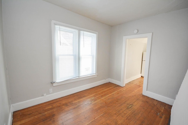 107 3rd Ave SW, Austin, MN 55912 - unfurnished room with light hardwood / wood-style floors