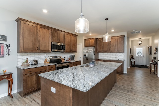 2019 Douglas Trail Dr SE, Pine Island, MN 55963 - photo 2