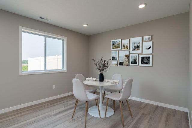 3104 Scotch Ln, Mankato, MN 56001 - dining area with light wood-type flooring, baseboards, and recessed lighting