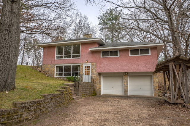 view of front facade with a garage