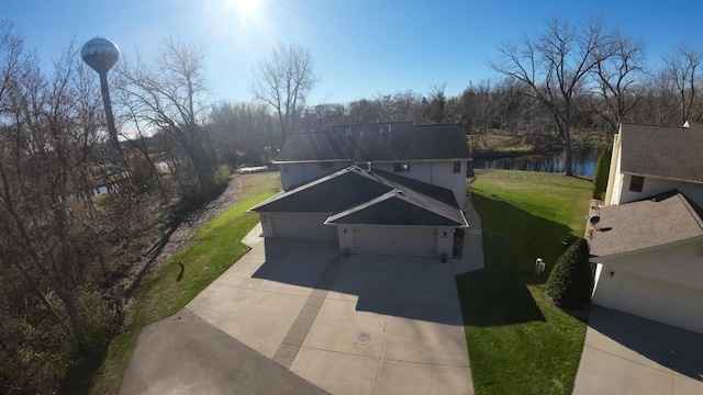 bird's eye view featuring a water view