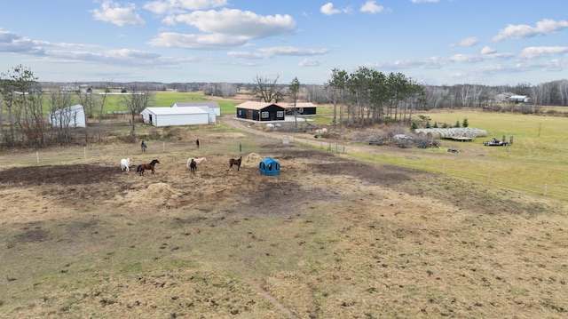 view of yard featuring a rural view