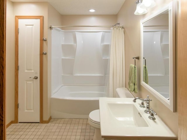 3781 Willowwood St SW, Prior Lake, MN 55372 - full bath featuring shower / bath combo, recessed lighting, and tile patterned flooring