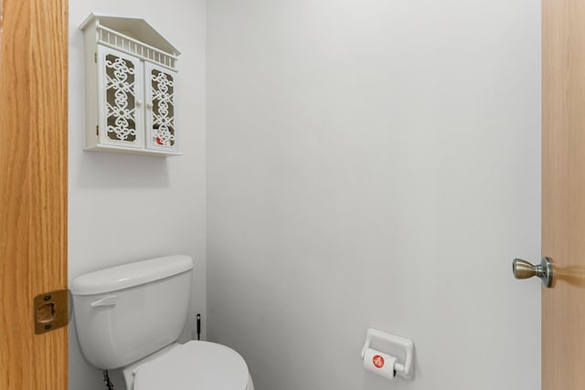 bathroom featuring toilet