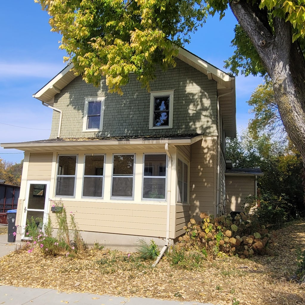 view of side of property