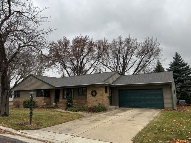 508 4th St, Olivia, MN 56277 - photo 1