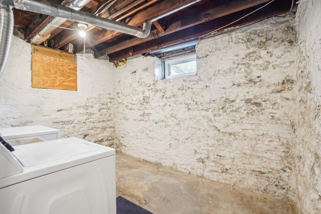 basement with washer and dryer