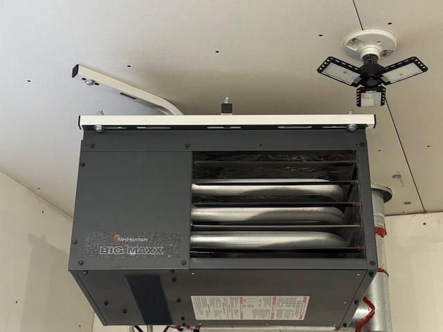 1630 3rd St N, Fargo, ND 58102 - detailed view of a heating unit