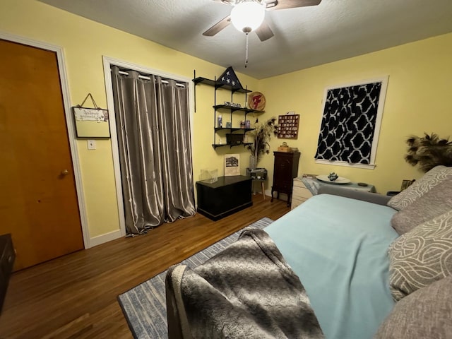 1630 3rd St N, Fargo, ND 58102 - living area with ceiling fan and wood finished floors