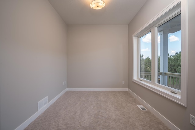 empty room with carpet