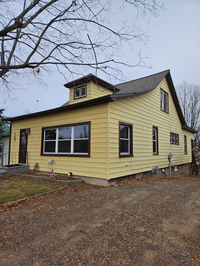 view of home's exterior