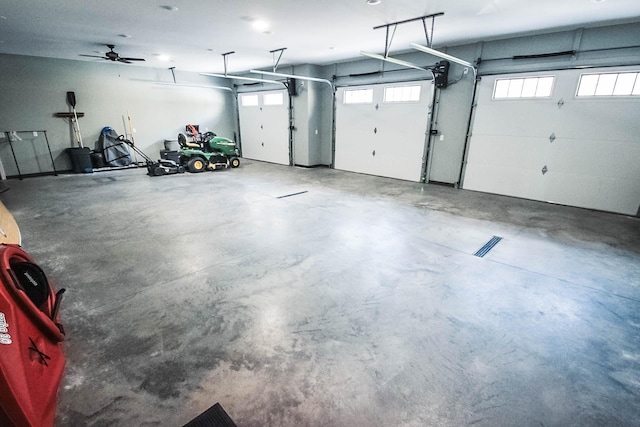 garage featuring ceiling fan