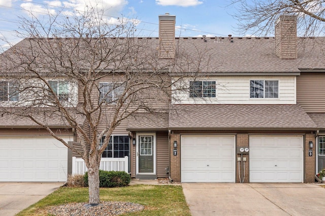 view of front facade with a garage