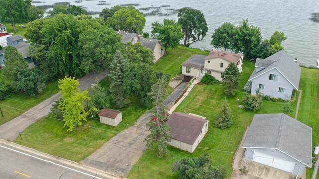 bird's eye view with a water view