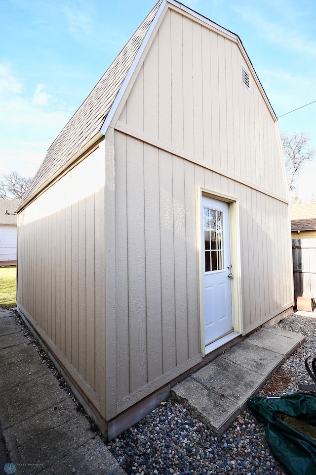 view of outbuilding