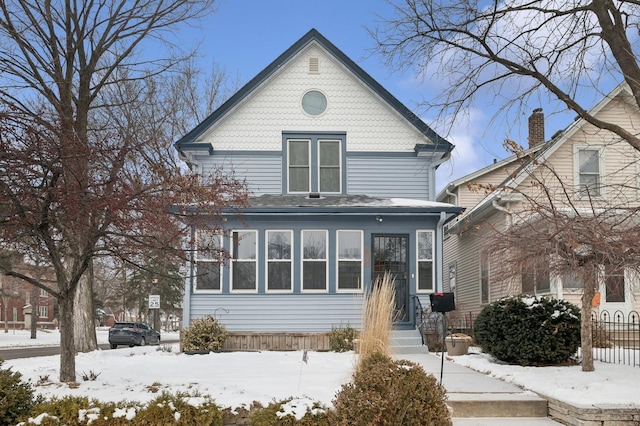 view of front of property