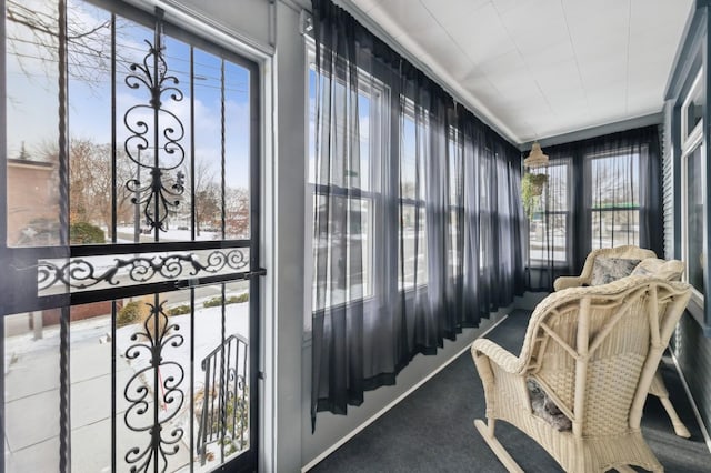 sunroom / solarium with a healthy amount of sunlight