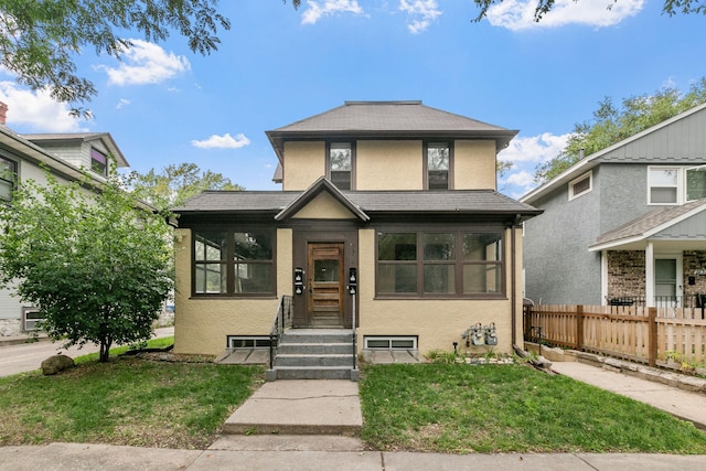 view of front of house featuring a front yard