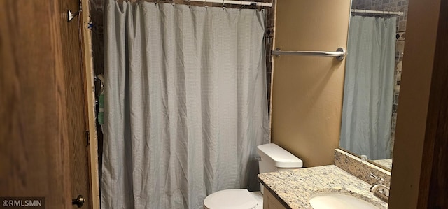 9725 Thomas Ave N, Brooklyn Park, MN 55444 - bathroom featuring vanity, a shower with curtain, and a textured wall
