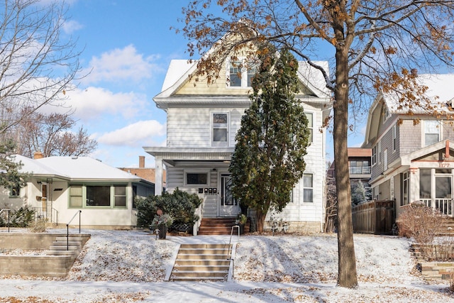 view of front of property