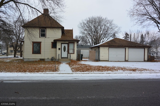 view of front property