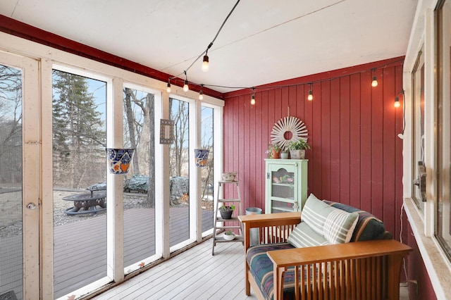 view of sunroom / solarium