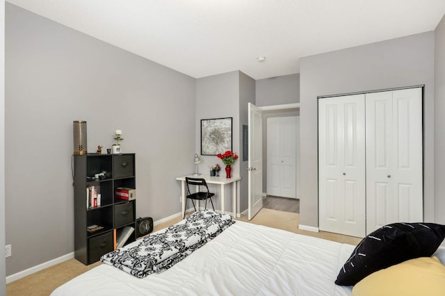 bedroom featuring a closet