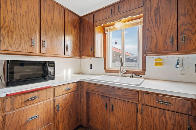 kitchen featuring sink